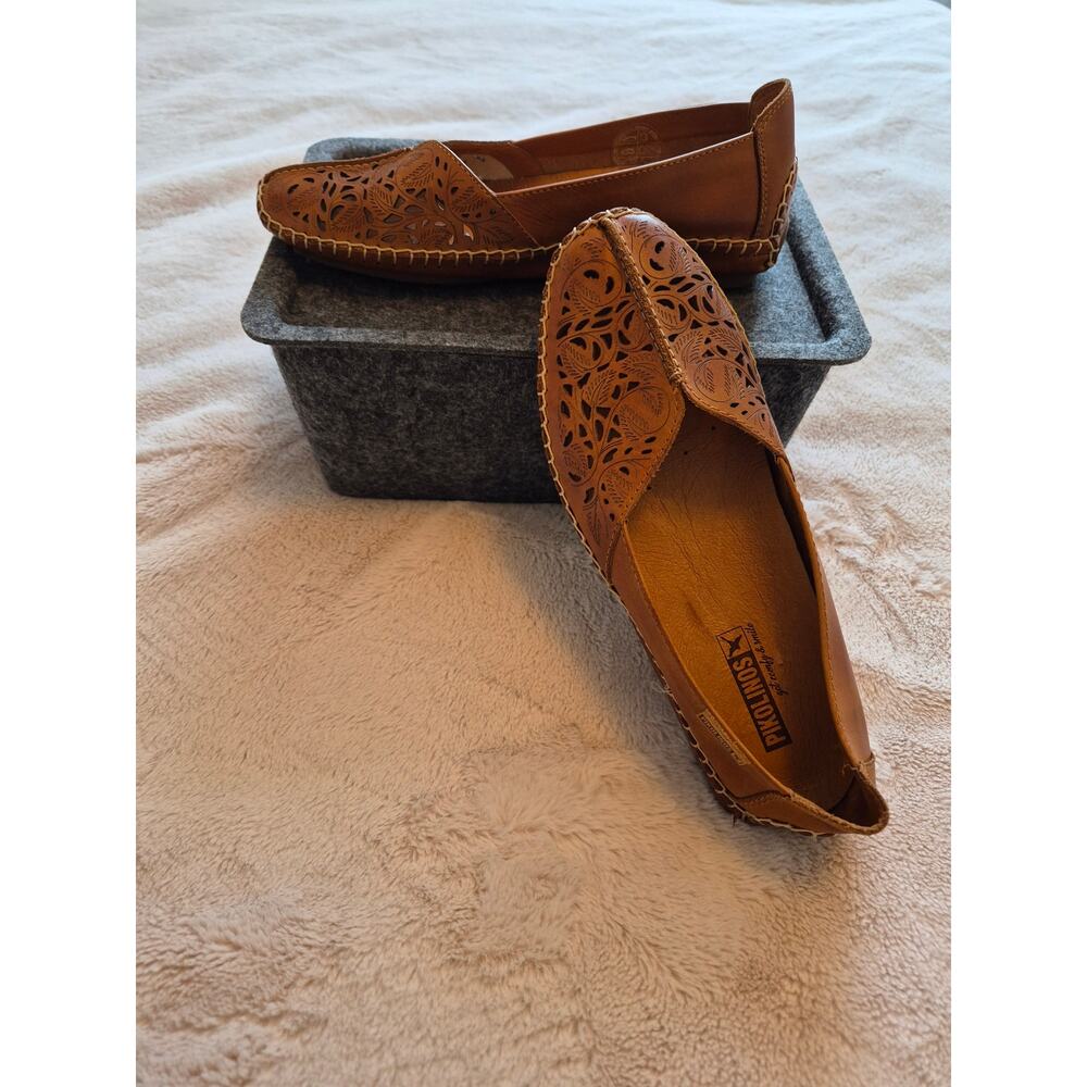 Pikolinos brown leather slipons. US size 6.5 EU size 37